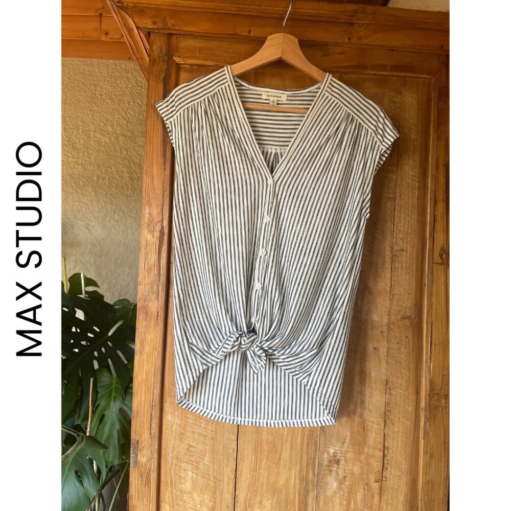 MAX STUDIO  I  Striped Sleeveless Button Up Top   I  Size S